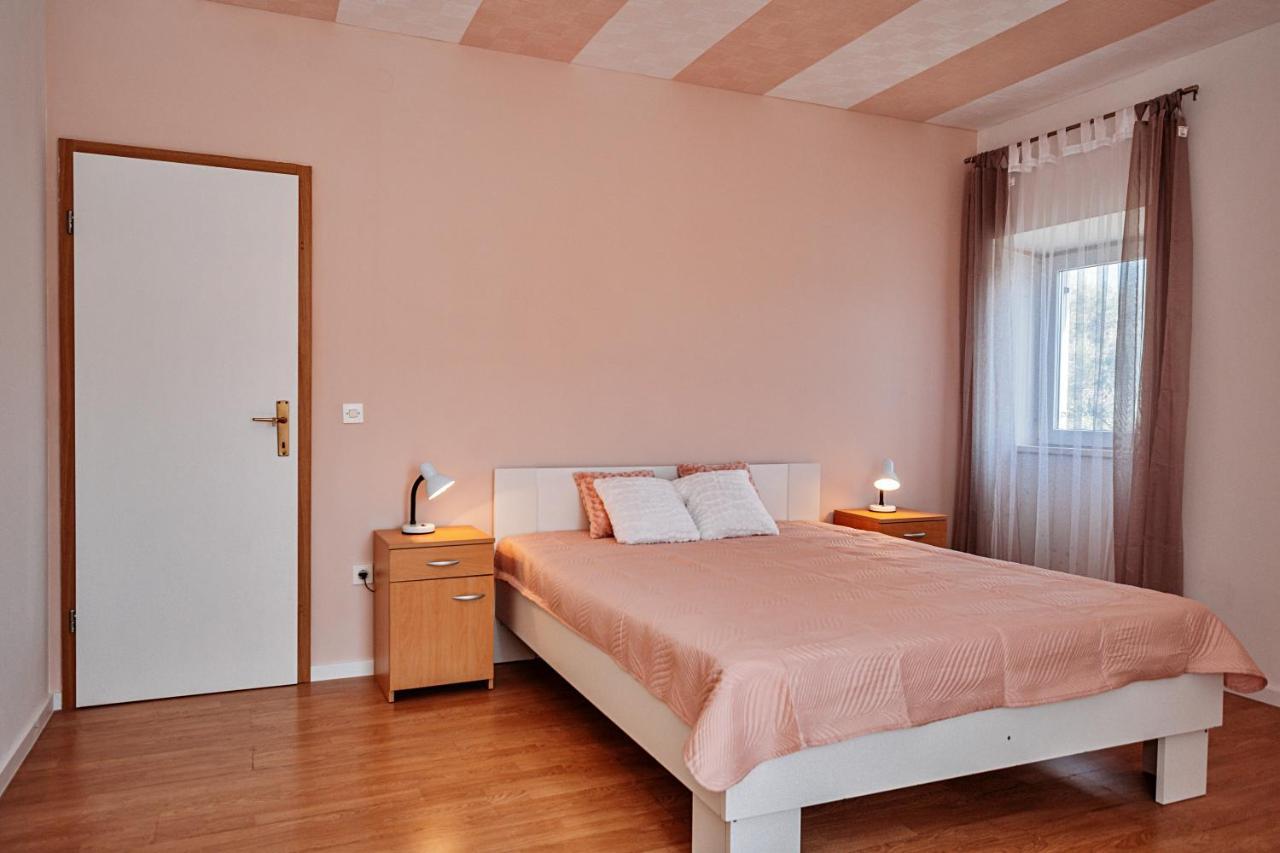 Rooms Emilija Božava Exteriér fotografie